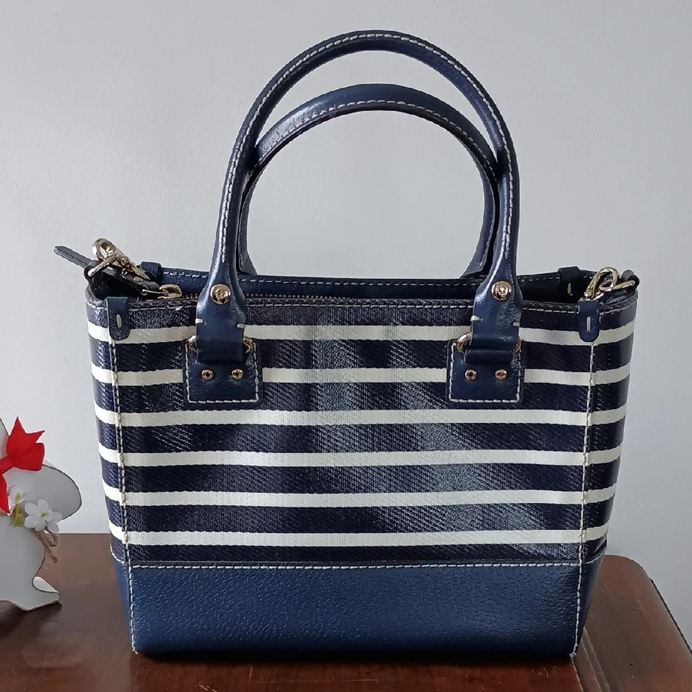 ♠️ Kate Spade Navy and White Striped Women's Bag - Picture 2 of 8